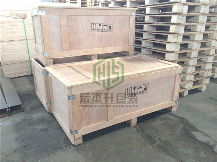 危險(xiǎn)品木箱的防護(hù)包裝